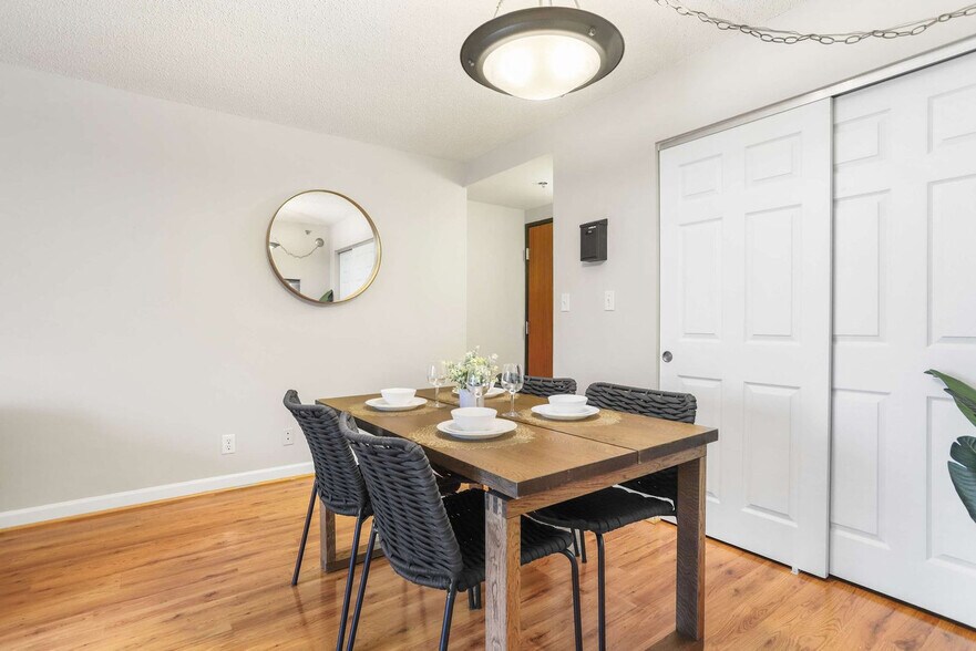 Building Photo - 401 12th St S