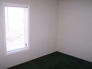 Building Photo - 143 Jordyn Layne Dr