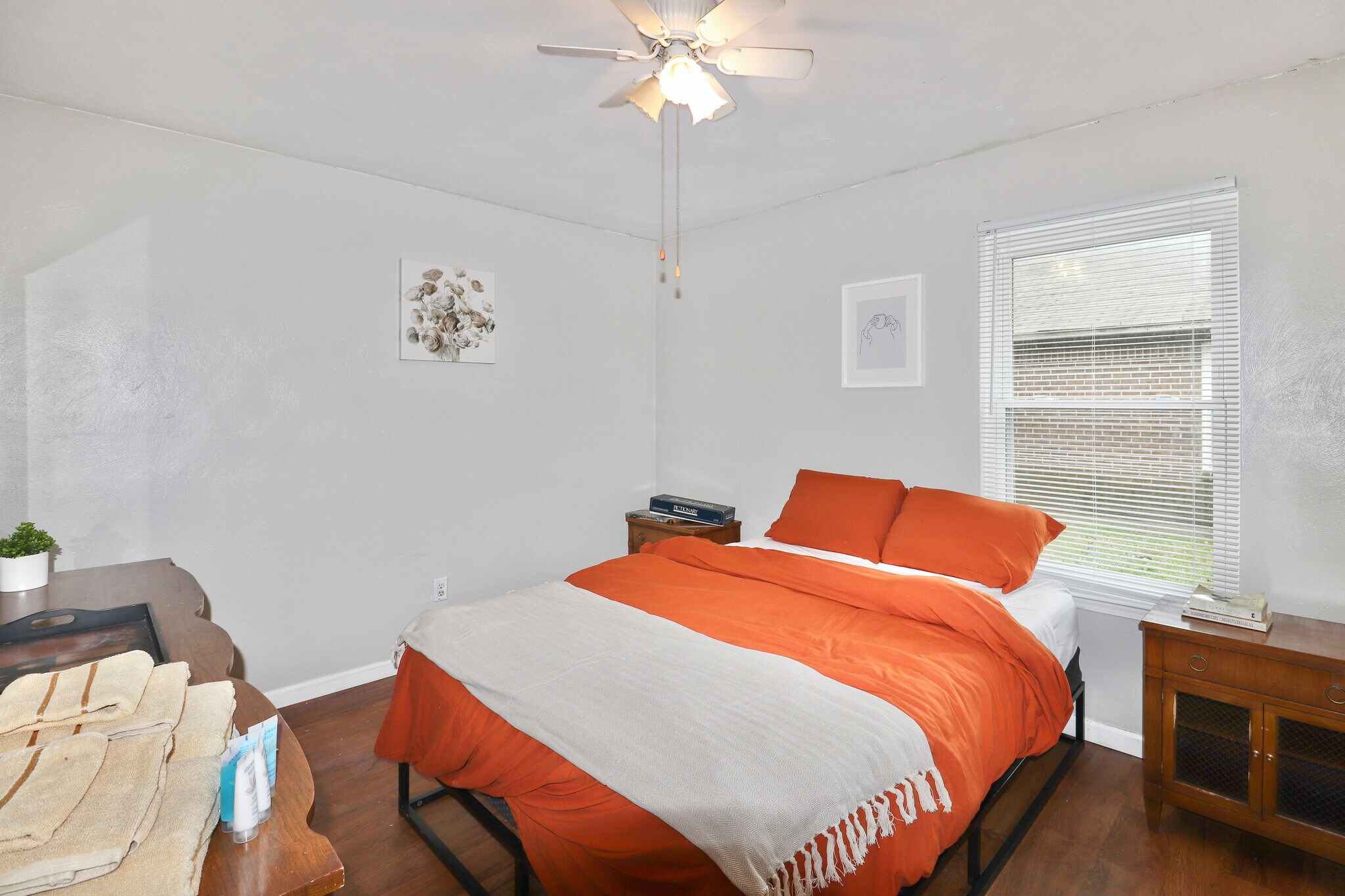 Building Photo - 706 Grant Ave