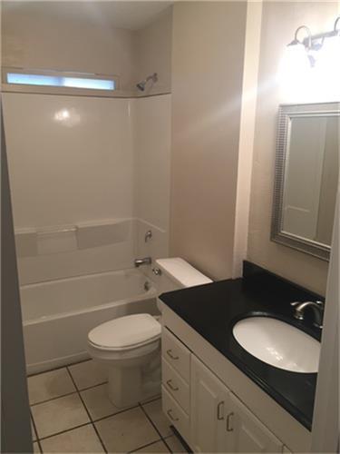 Building Photo - Home For Rent