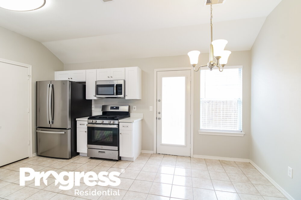 Building Photo - 322 Saddleback Springs Dr