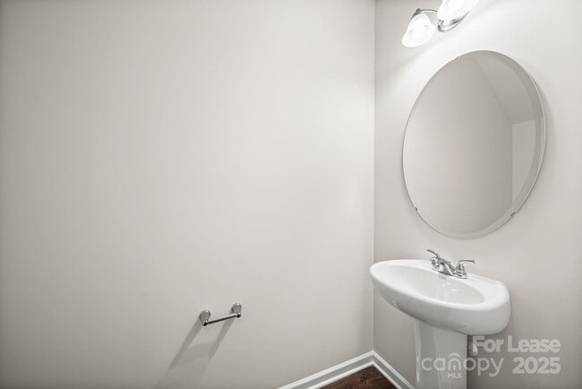 Building Photo - 3200 Polk and White Rd