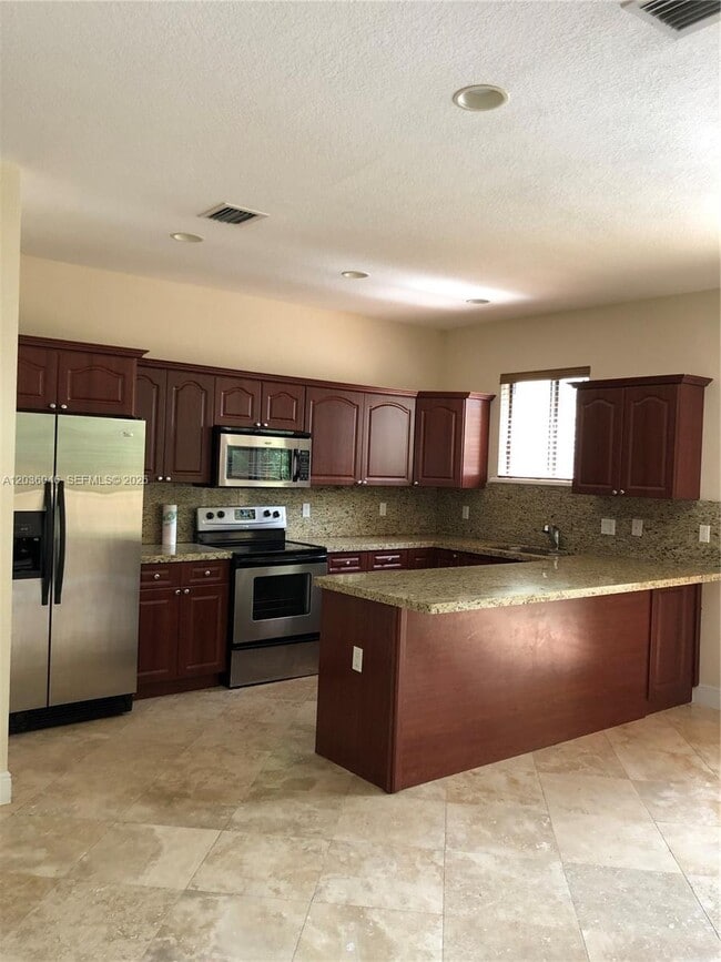Building Photo - 3227 Gifford Ln