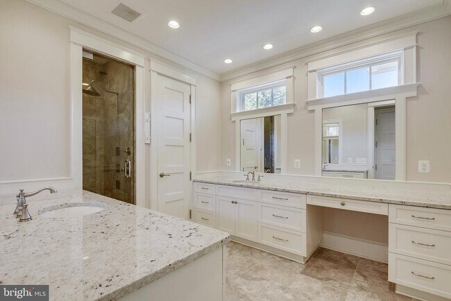 Building Photo - 8703 Bradmoor Dr