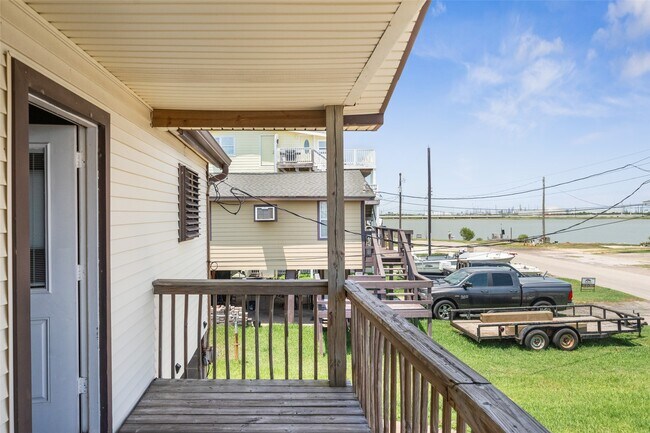 Building Photo - 7102 Terrasso Dr