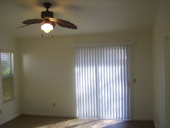 Building Photo - Sophisticated 3-Bedroom, 2-Bathroom Home in Sacramento