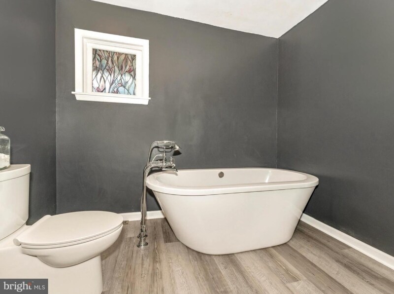 Building Photo - 80 N Edgewood Dr