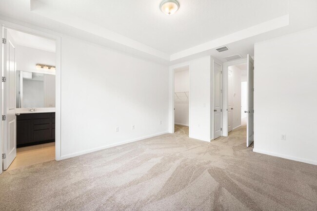 Building Photo - 4315 Efendi Dr