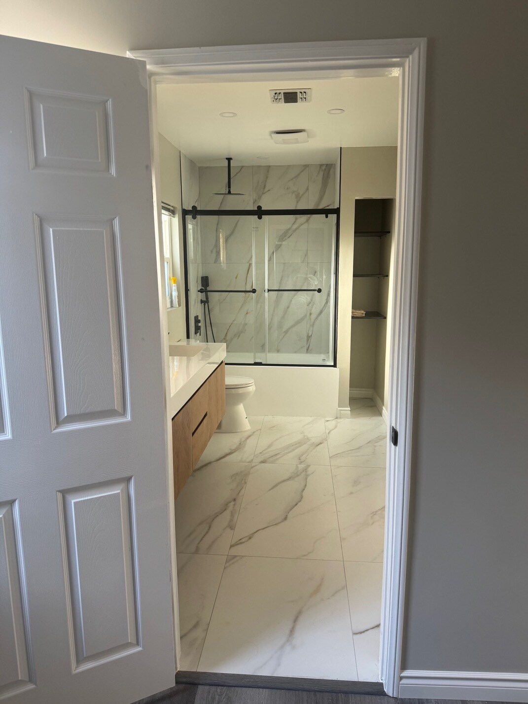 Master bathroom view - 1 - 445 W Ellis Ave