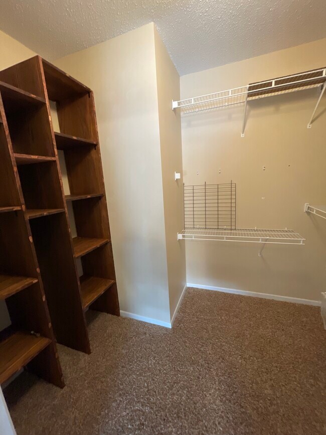 Building Photo - 7103 W 56th St