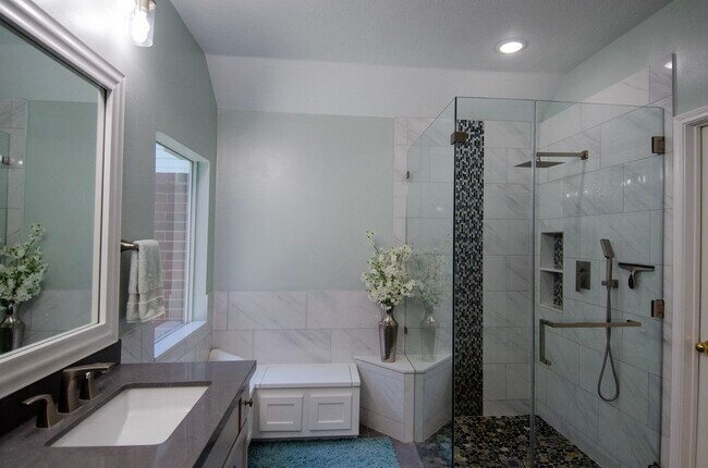 Building Photo - 1211 Campton Ct