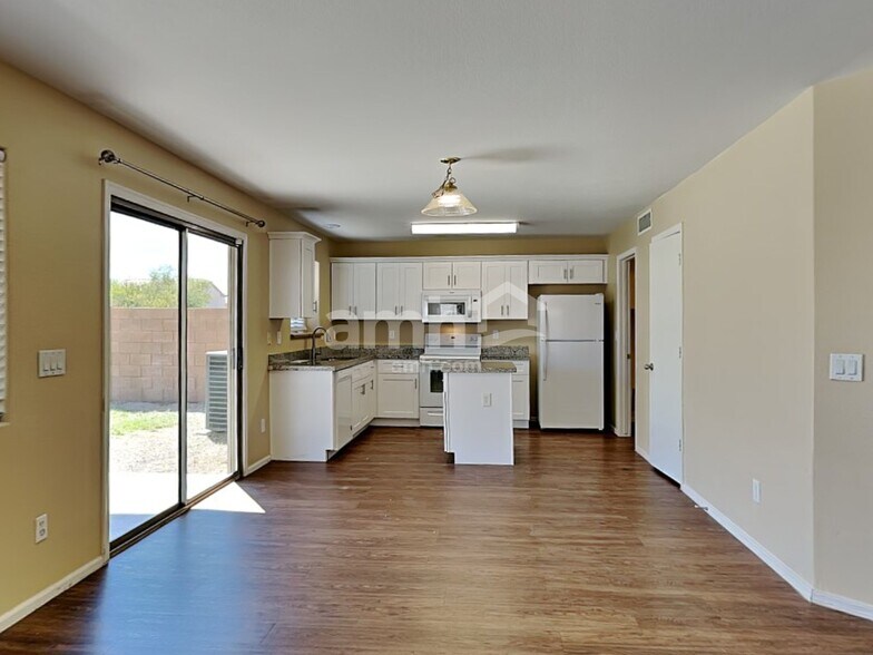 Building Photo - 8711 S 50th Ln