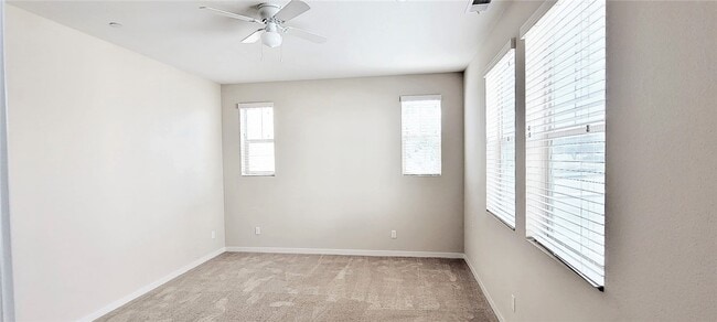 Building Photo - 2 Adelfa St