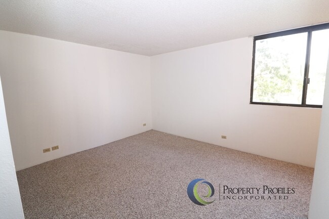 Building Photo - Park at Pearlridge - 2 bedroom 2 bath 1 parking unit - Available Now!
