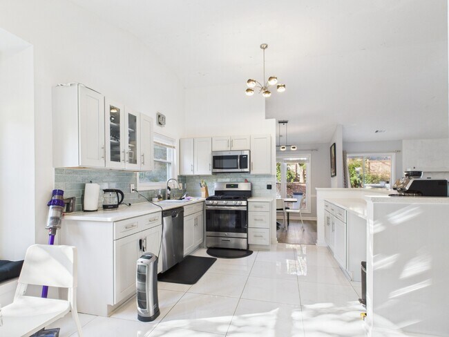 Building Photo - Beautiful Ranch Home for Rent – Top Schools, Prime Location!