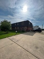 Building Photo - Maple St Apartments