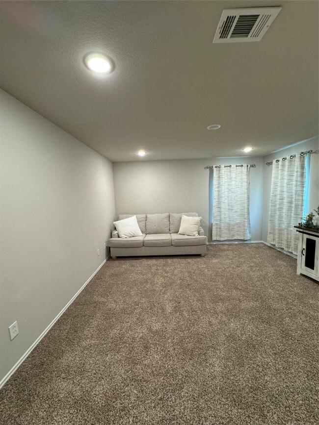 Building Photo - 710 Crystal River