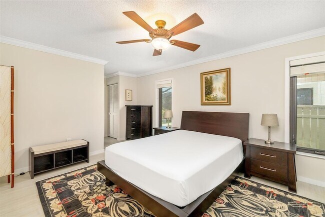 Building Photo - 4814 Country Oaks Blvd