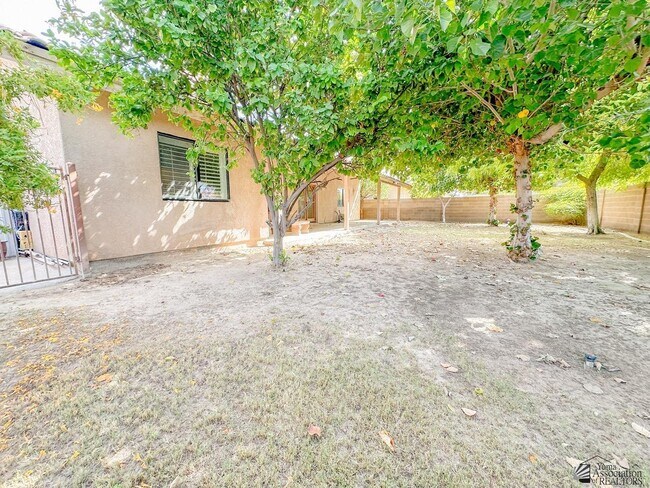 Building Photo - 3064 S 47th Ave