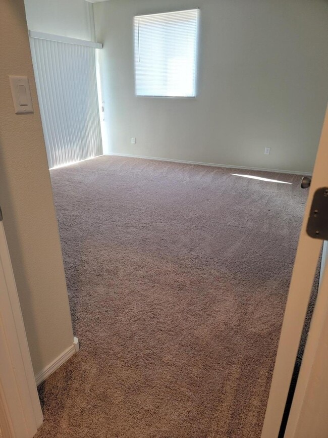 Building Photo - 1513 Borrego Dr SE
