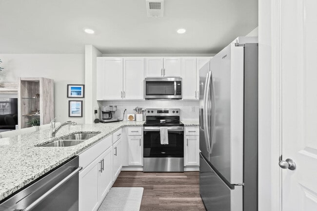 Building Photo - 332 Bayou Loop