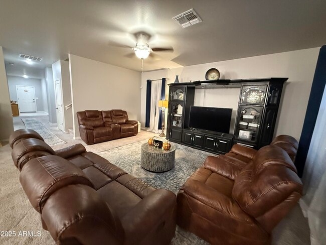 Building Photo - 6014 E Helios Dr