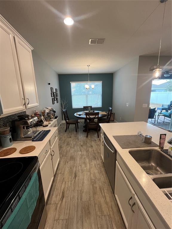 Building Photo - 887 Lady Bird Ln