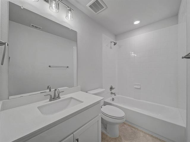 Building Photo - 861 Lady Tessala Ave