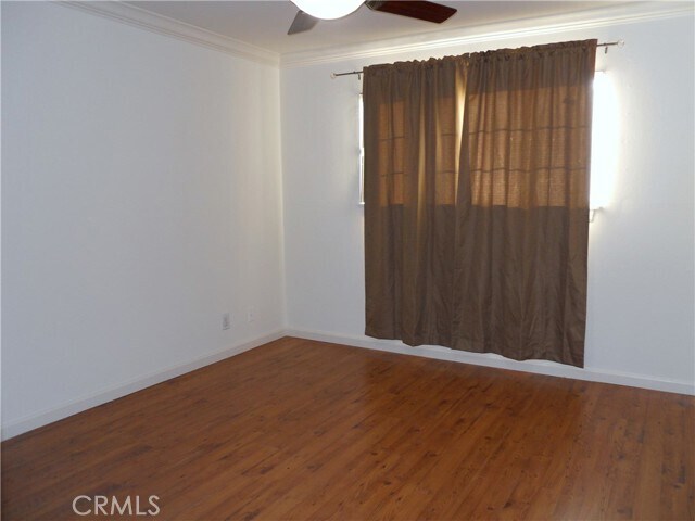 Building Photo - 630 N Darwood Ave
