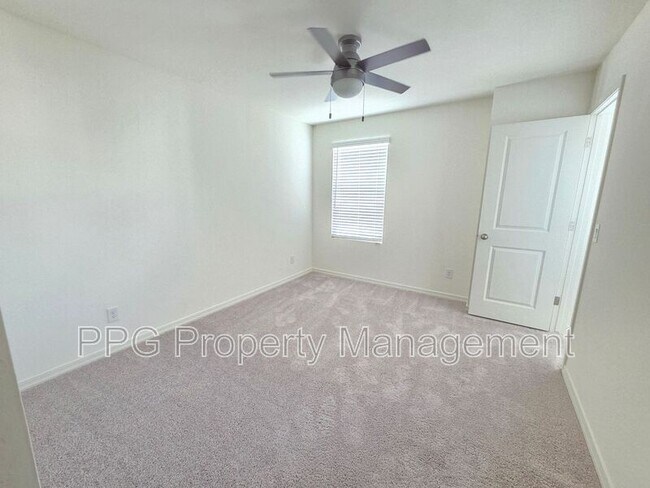 Building Photo - 20124 W Palo Verde Dr