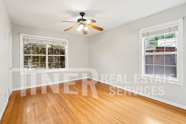 Building Photo - 801 46th St