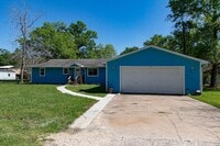 Building Photo - 314 Normagene St