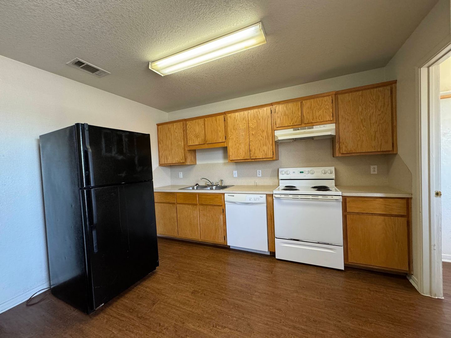 Building Photo - 3301 Barcelona Dr