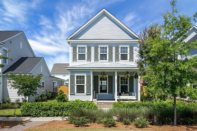 Building Photo - 337 Watergrass St