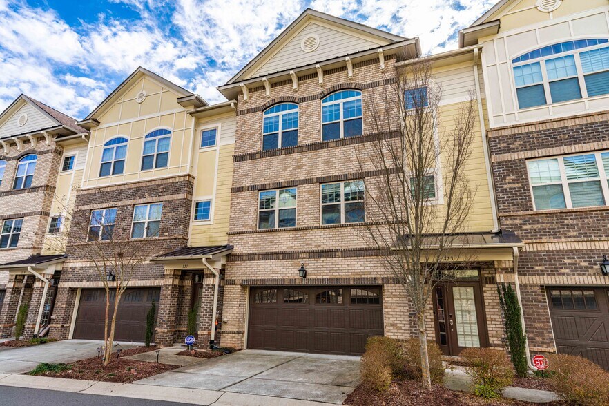 Building Photo - 321 View Dr