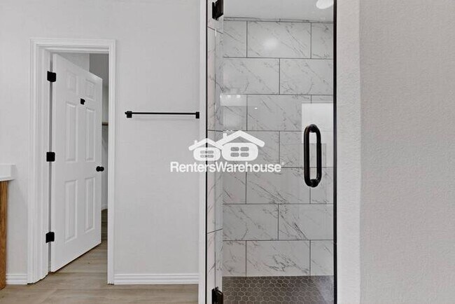 Building Photo - Completely Refreshed Plano Home Ready for ...