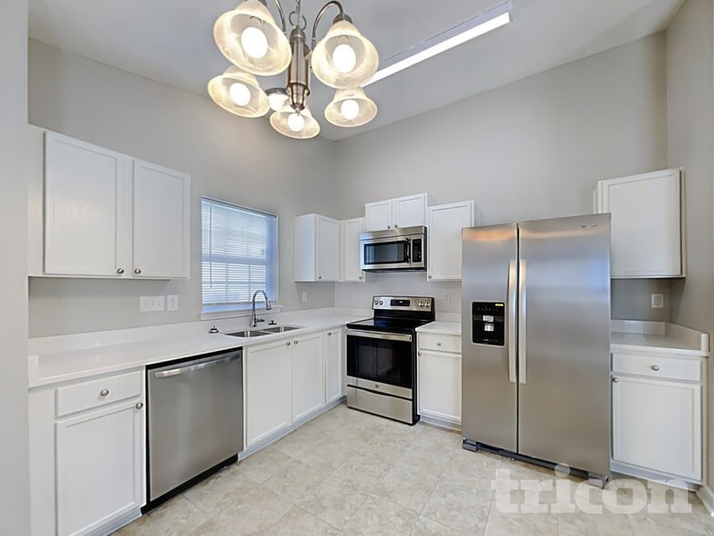 Building Photo - 882 Anchor Way NE