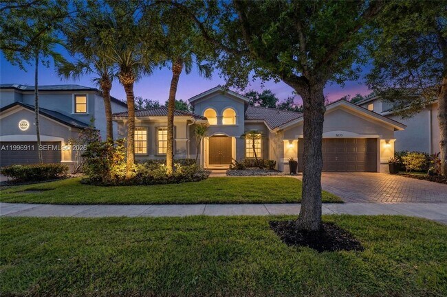 Building Photo - 3870 E Hibiscus St