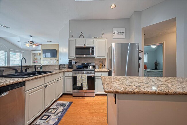 Building Photo - 4502 Twin Elm Dr