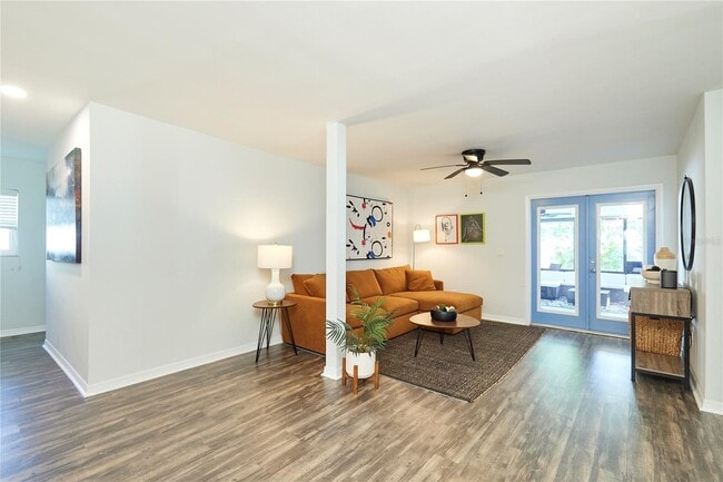 Building Photo - 580 73rd Ave N