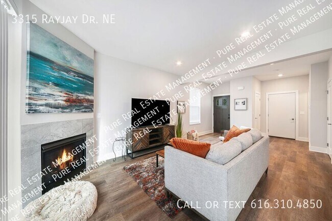 Building Photo - 3315 Rayjay Dr NE