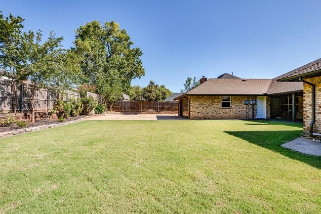 Building Photo - 11113 Leaning Elm Rd