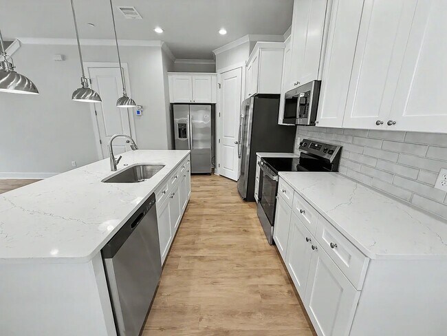 Building Photo - 202 Park Pl