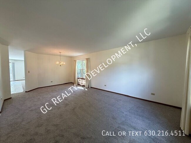 Building Photo - 735 Grandview Dr