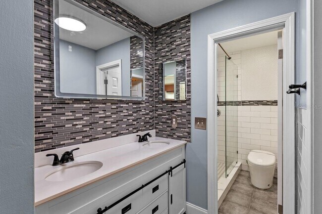 Building Photo - 2622 Hibiscus Ct