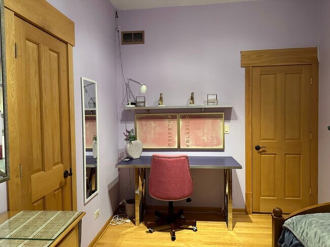 third bedroom 2 - 1700 N Windsor Dr
