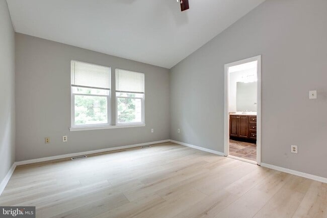 Building Photo - 7717 Heatherside Ln