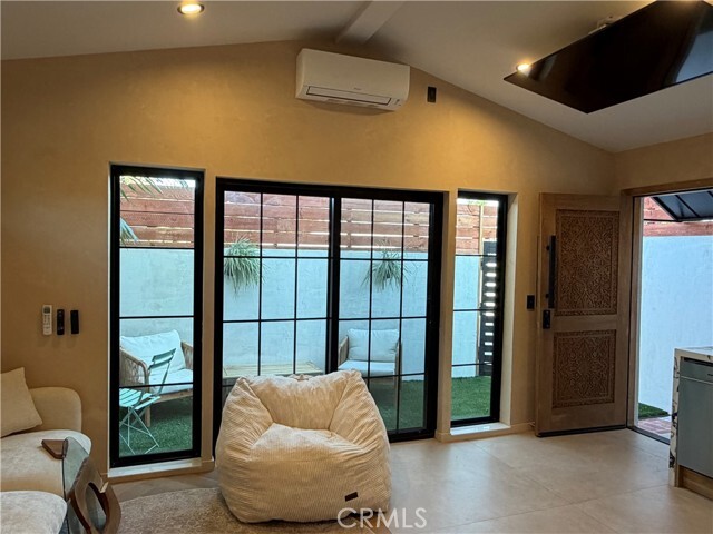 Building Photo - 6632 Fulton Ave