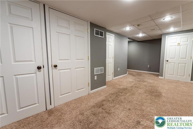 Building Photo - 2657 Tamlynn Ct