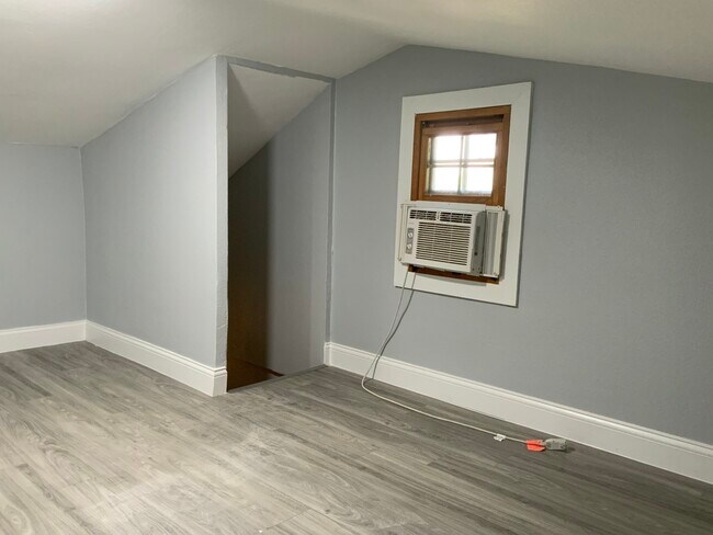 Window A/C unit for extra cooling on the 3rd floor - 3816 Byers Ave